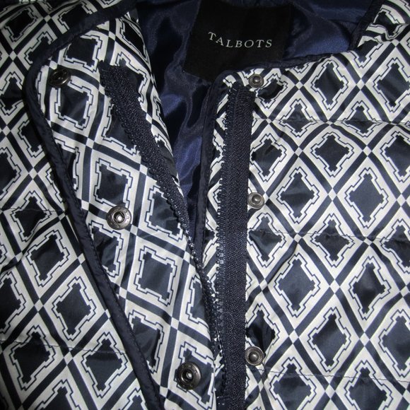 TALBOTS Womens Vest Size M Puffy Quilted Down Fill Navy Pattern Pockets Zip/Snap - Picture 5 of 10